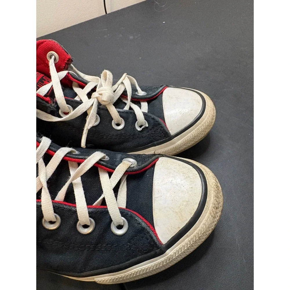 Converse Chuck Taylor All Star Axle Mid Black Red Junior Sneakers 663886F Size 3